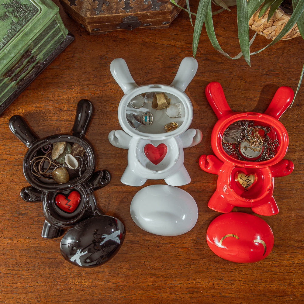 L.I.E. (LOVE ISN’T EASY) Dunny Ceramic Ashtray Complete Set of 3 - Kidrobot