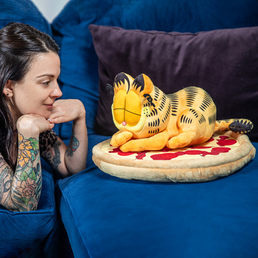 Garfield Pizza Nap Time 16” Plush Set (PRE-ORDER) - Kidrobot