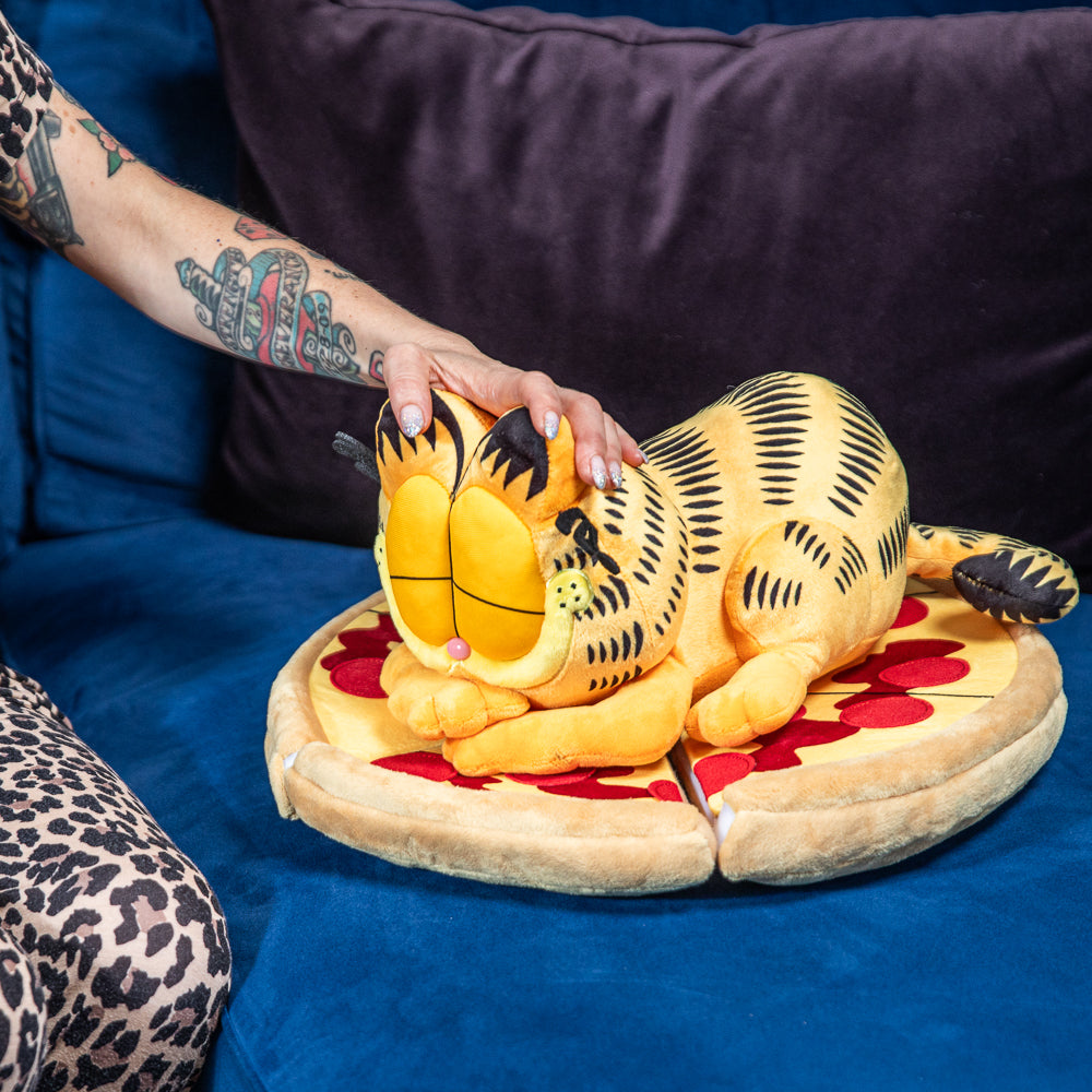 Garfield Pizza Nap Time 16” Plush Set (PRE-ORDER) - Kidrobot