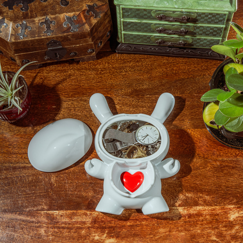 L.I.E. (LOVE ISN’T EASY) Dunny Ceramic Ashtray: PURE Edition - Kidrobot