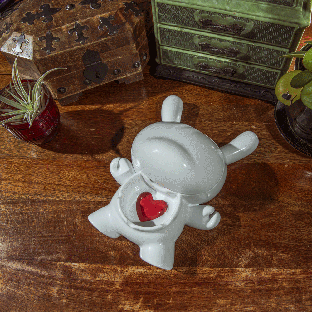 L.I.E. (LOVE ISN’T EASY) Dunny Ceramic Ashtray: PURE Edition - Kidrobot