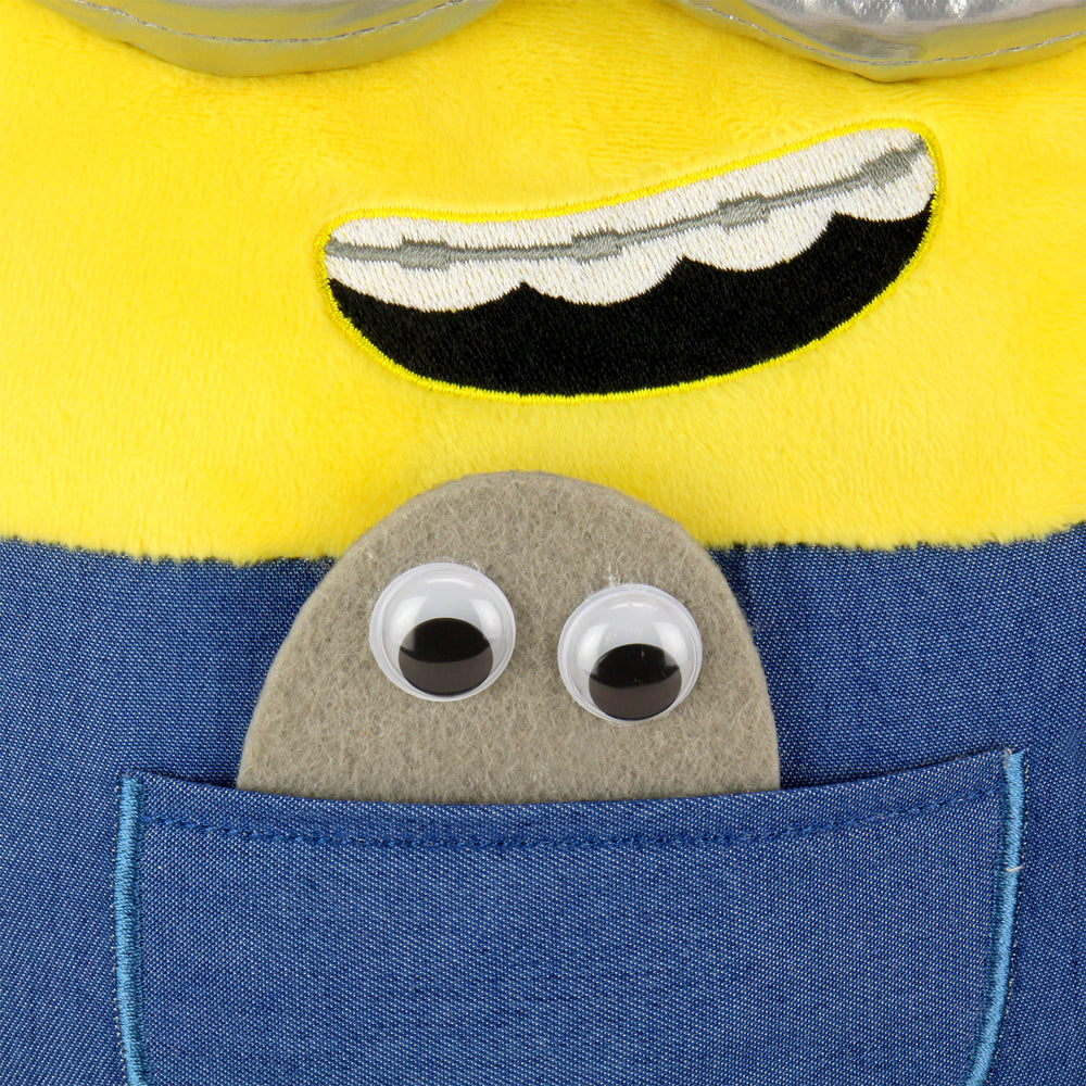 Minions: The Rise of Gru Otto HugMe Shake Action Plush, soft yellow plush toy with detailed Minions character design.