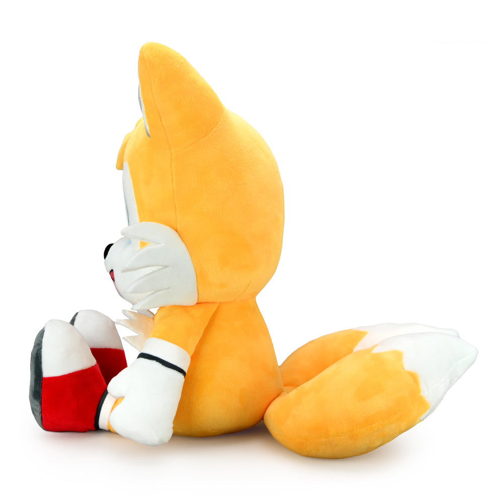 Sonic the Hedgehog Tails HugMe Shake plush toy featuring Tails with soft fabric and detailed character design from Sonic the Hedgehog.